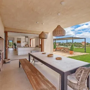 Thalassa , Campos (Mallorca) España