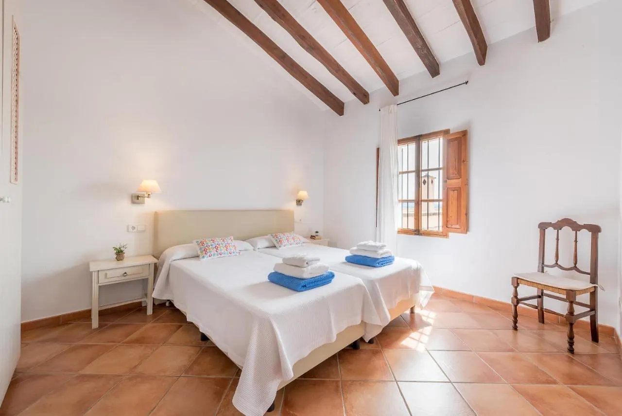 Finca Son Rossinyol Campos  Сasa de vacaciones